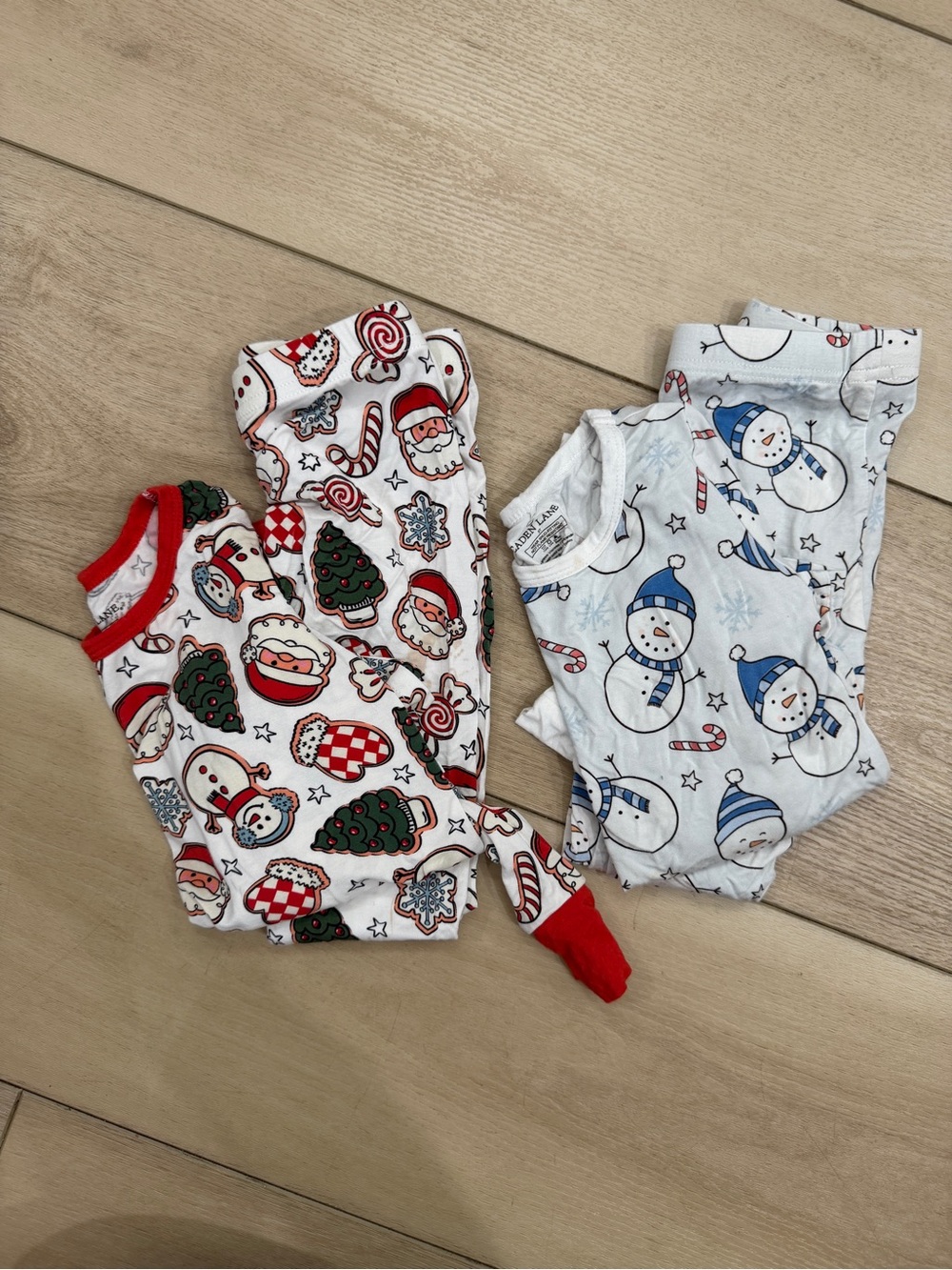 Caden Lane Holiday Print Kids Two-Piece Pajama - Snowman/Santa